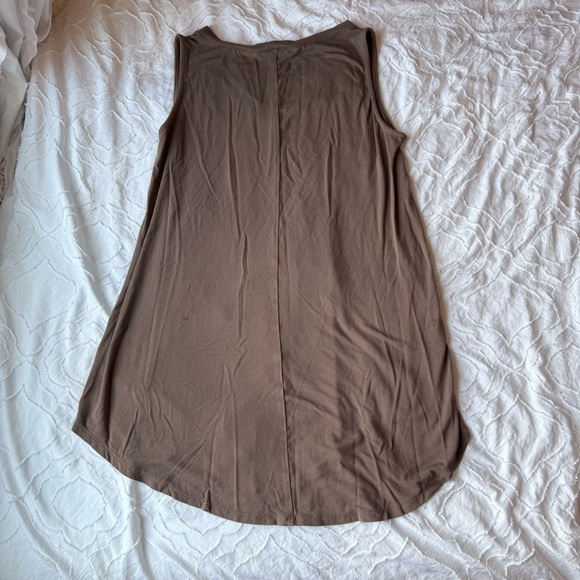 Zenana Sleeveless Brown Tank Top with V Neck - Picture 6 of 8